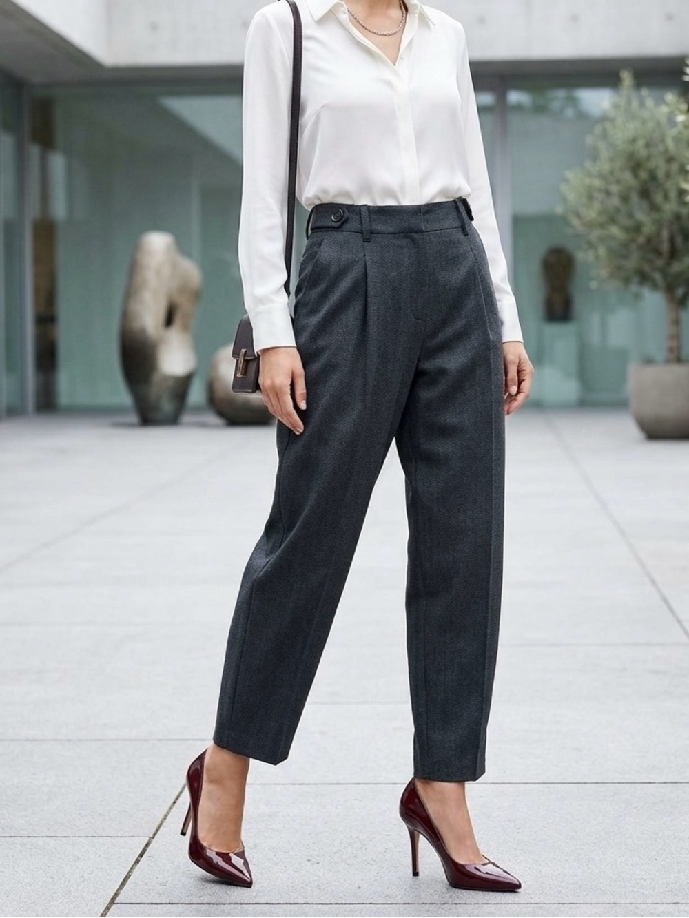 LMT: Liverpool LA Kelsey Pleated Barrel Trouser